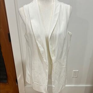 Premise Cream Sleeveless Top